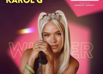 Bad Bunny y Karol G triunfan en los Premios Billboard