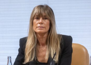 Esposa de Pedro Sánchez niega irregularidades en una nueva declaración ante la justicia española