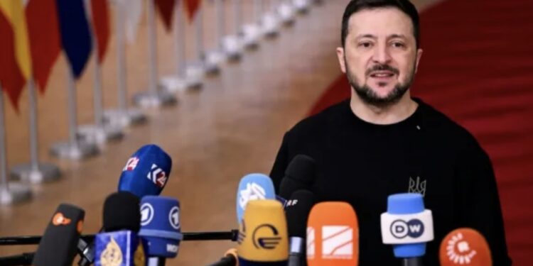 Zelenski pide unidad entre Europa y EEUU para «salvar a Ucrania»