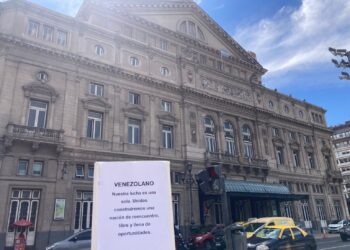 Venezolanos en Argentina lanzan campaña de apoyo a quienes resisten en Venezuela: «no estás solo»