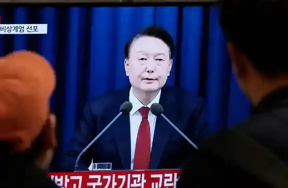 Tribunal de Corea del Sur emite orden de arresto contra el presidente destituido