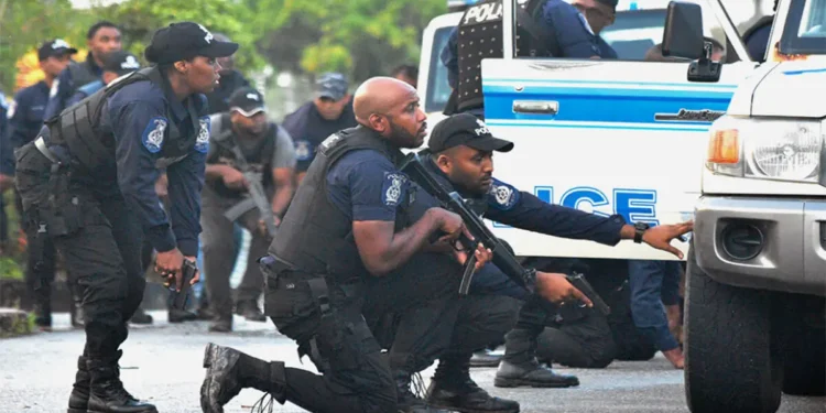 Trinidad y Tobago declaró estado de urgencia para luchar contra bandas criminales
