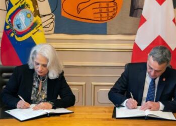 Ecuador firma acuerdo con Suiza para que asuma algunas de sus labores diplomáticas en Venezuela