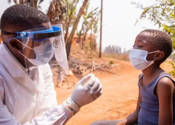 La OMS envía expertos a RDC a investigar una misteriosa enfermedad que causó 71 muertos