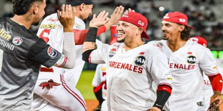 Cardenales de Lara se convierte en el primer clasificado al Round Robin la blanquear a Tiburones