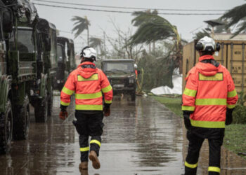 Presidente  de Francia promete «reconstruir» el territorio de Mayotte devastado por un ciclón
