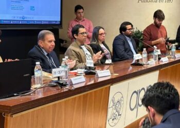 Edmundo González: «Voy a viajar a Venezuela por alguna vía para tomar posesión de mi cargo»