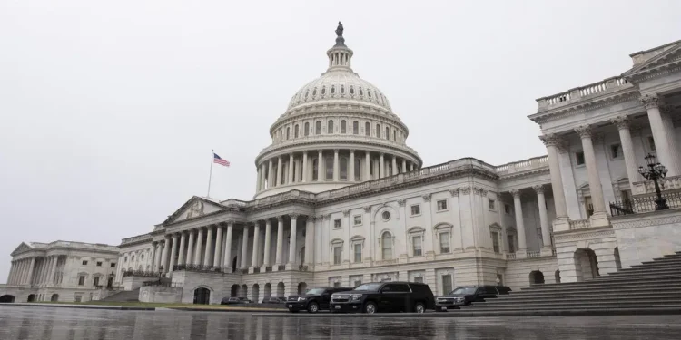 EEUU: Cámara de Representantes aprueba presupuesto para evitar cierre del Gobierno