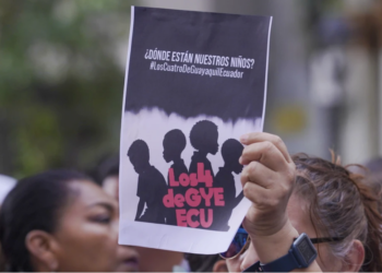 Familia de niños desaparecidos en Ecuador esperan resultado de examen a cuerpos calcinados