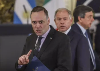 Gobierno de Argentina sugiere a sus ciudadanos evitar viajar a Venezuela: «uno no debe acercarse a esas dictaduras»