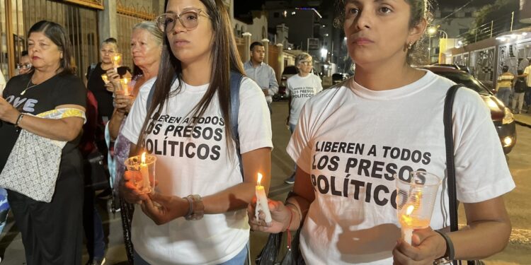 Familiares de presos políticos piden a la Iglesia católica abogar por su liberación