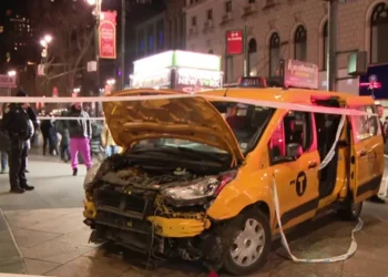 Un taxi atropelló a por lo menos seis peatones en Nueva York el día de Navidad