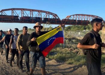 El 30% de los migrantes venezolanos se fue con un título universitario