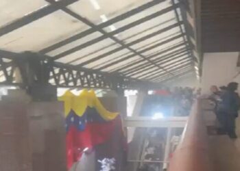 Reportan incendio en los sótanos del Palacio de Justica de Caracas (Video)