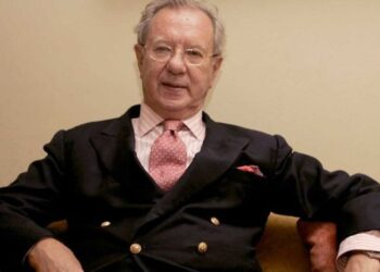 Condenan a exembajador español por fraude fiscal en Pdvsa