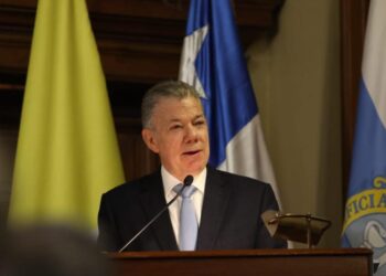 Juan Manuel Santos pidió a Petro retirar a su embajador en Venezuela y recuerda que él lo hizo en su gobierno