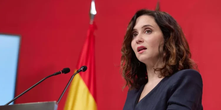 Ayuso alerta que Sánchez pone en peligro la libertad: «lo que hay que celebrar es la caída de Maduro»