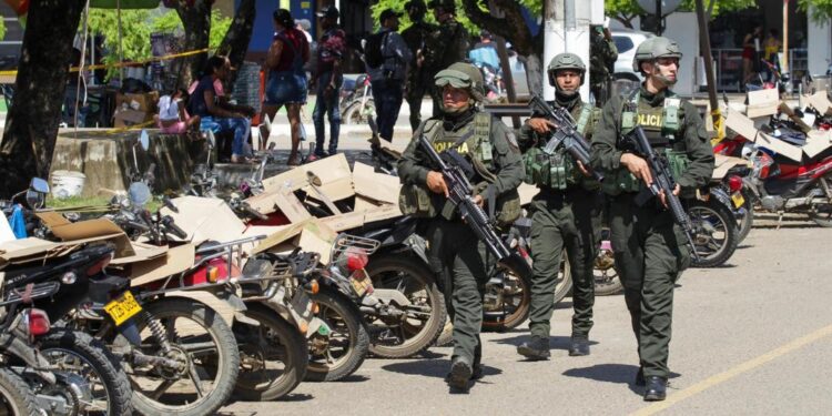 Reportan que autoridades de Colombia han recuperado ya 41 cadáveres por la violencia en el Catatumbo