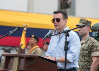 Noboa retoma campaña electoral en Ecuador tras prorrogar a su vicepresidenta encargada