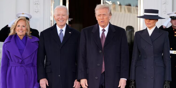 Biden da la bienvenida a Donald a Trump a la Casa Blanca antes de la toma de posesión