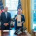 Biden otorgó al papa Francisco la Medalla Presidencial de la Libertad con distinción