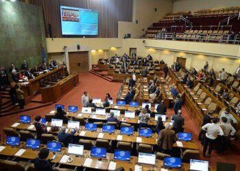 Congreso de Chile aprueba proyecto que pide a Boric reconocer a Edmundo González como “presidente legítimo de Venezuela”