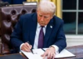 Trump firma una orden ejecutiva para negar la ciudadanía a hijos de inmigrantes indocumentados