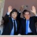 Milei y González Urrutia recibieron con júbilo el apoyo de venezolanos desde el balcón de la Casa Rosada