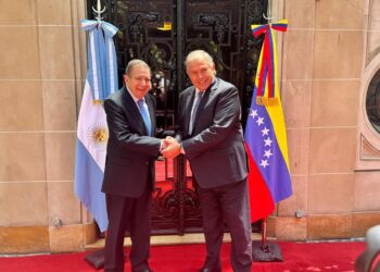 Gonzalez Urrutia estuvo con el canciller argentino Gerardo Werthein para abogar por los asilados y presos políticos en Venezuela