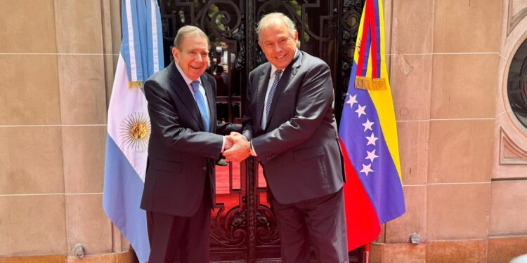 Gonzalez Urrutia estuvo con el canciller argentino Gerardo Werthein para abogar por los asilados y presos políticos en Venezuela