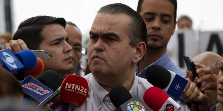 Agentes del régimen secuestraron al defensor de derechos humanos, Carlos Correa