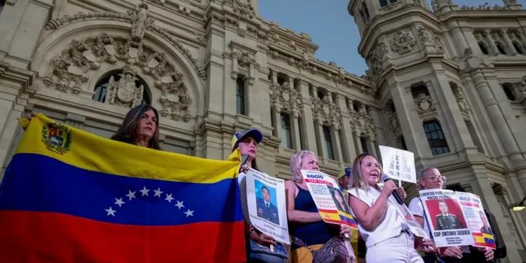Venezolanos encabezaron las peticiones de protección internacional en España con 66.134