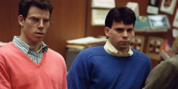 Reprograman fecha para nueva sentencia de los hermanos Menéndez por impacto de los incendios forestales