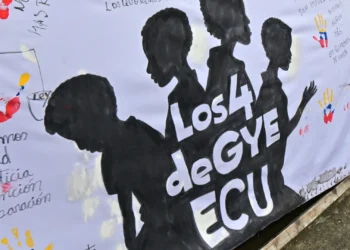 Fiscalía de Ecuador confirma que los cuatro cuerpos incinerados hallados cerca de una base militar pertenecen a los jóvenes desaparecidos