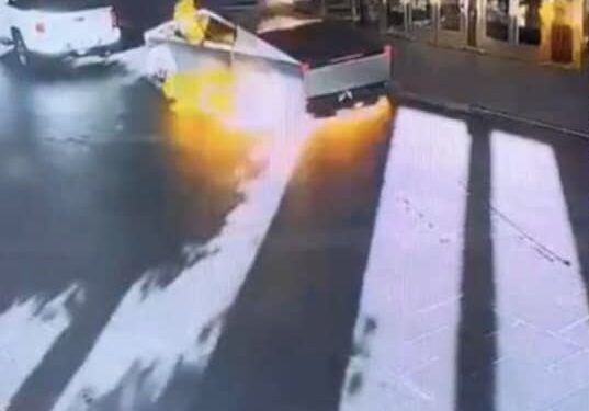 Explosión de Cybertruck en el Hotel Trump en Las Vegas provocó al menos un muerto