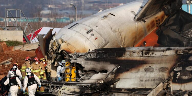 Prohíben al consejero delegado de Jeju Airsalir salir de Corea del Sur por el accidente aéreo