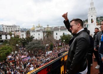 Ecuador abre una campaña marcada por la violencia y la pugna de Noboa y su vicepresidenta