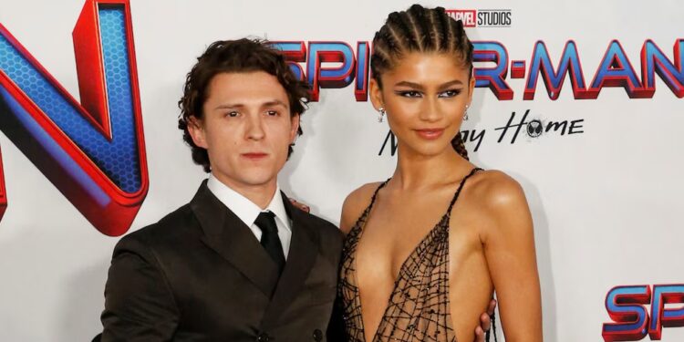 Tom Holland y Zendaya se comprometieron