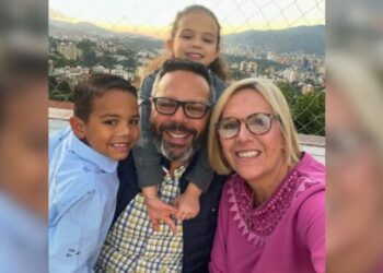 Hija de Edmundo González: «mi esposo sigue en una situación de secuestro»