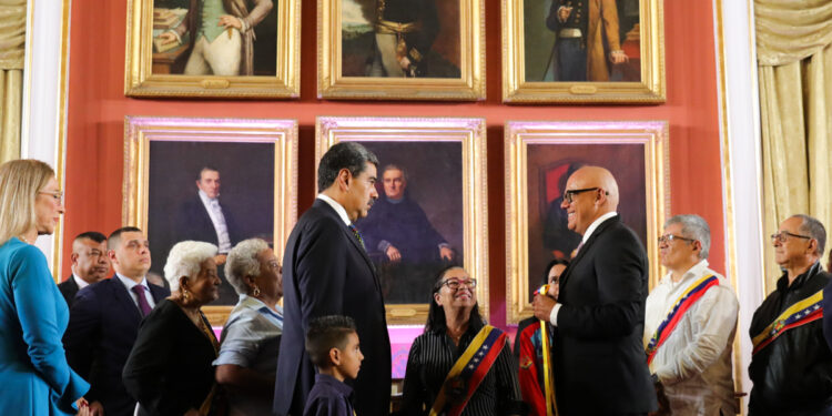 Japón cuestiona legitimidad de Maduro tras toma de posesión