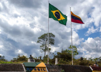 Régimen cierra frontera con Brasil por tres días