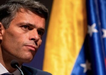 Leopoldo López llamó a «considerar» la propuesta de Uribe de una intervención internacional para sacar a Maduro
