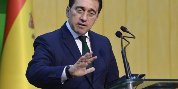 Canciller de España reitera apoyo a una solución «dialogada» en Venezuela