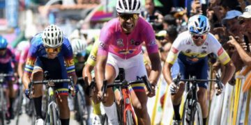 Arlex Méndez conquista la tercera etapa de la Vuelta al Táchira