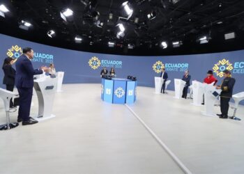 Elecciones en Ecuador: Daniel Noboa y Luisa González miden planes en debate por separado
