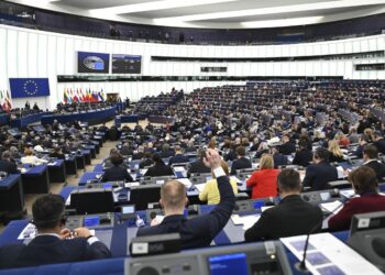 Parlamento Europeo condena «la usurpación de la presidencia» por parte de Maduro y pide a la UE a ampliar las sanciones contra el régimen