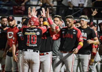 Cardenales derrotan a Bravos e igualan serie final de la LVBP