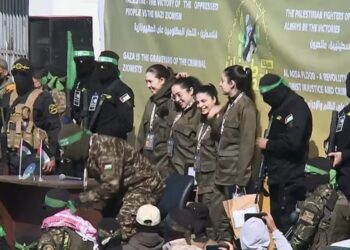 Cuatro mujeres liberadas por Hámas llegan a Israel tras 477 días secuestradas