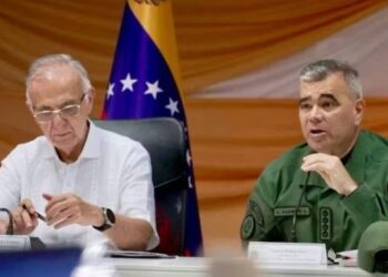 Ministro de Defensa colombiano  se reunió con Padrino López en Venezuela para tratar crisis en el catatumbo