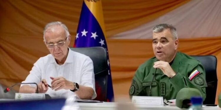 Ministro de Defensa colombiano  se reunió con Padrino López en Venezuela para tratar crisis en el catatumbo